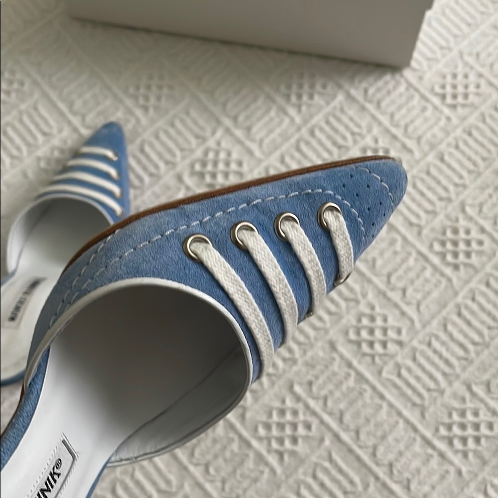 Manolo Blahnik Blue Suede sneaklo Heels - Picture 16 of 17